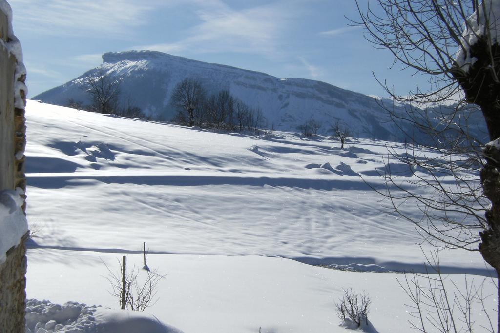 Le Clos De Lumiere La Roche-des-Arnauds Buitenkant foto